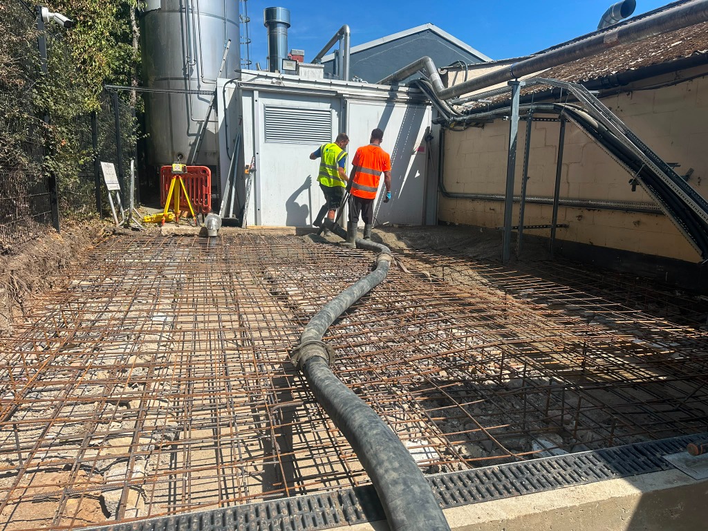 Direct Chute Ready Mix Concrete Delivery on Site Northwood